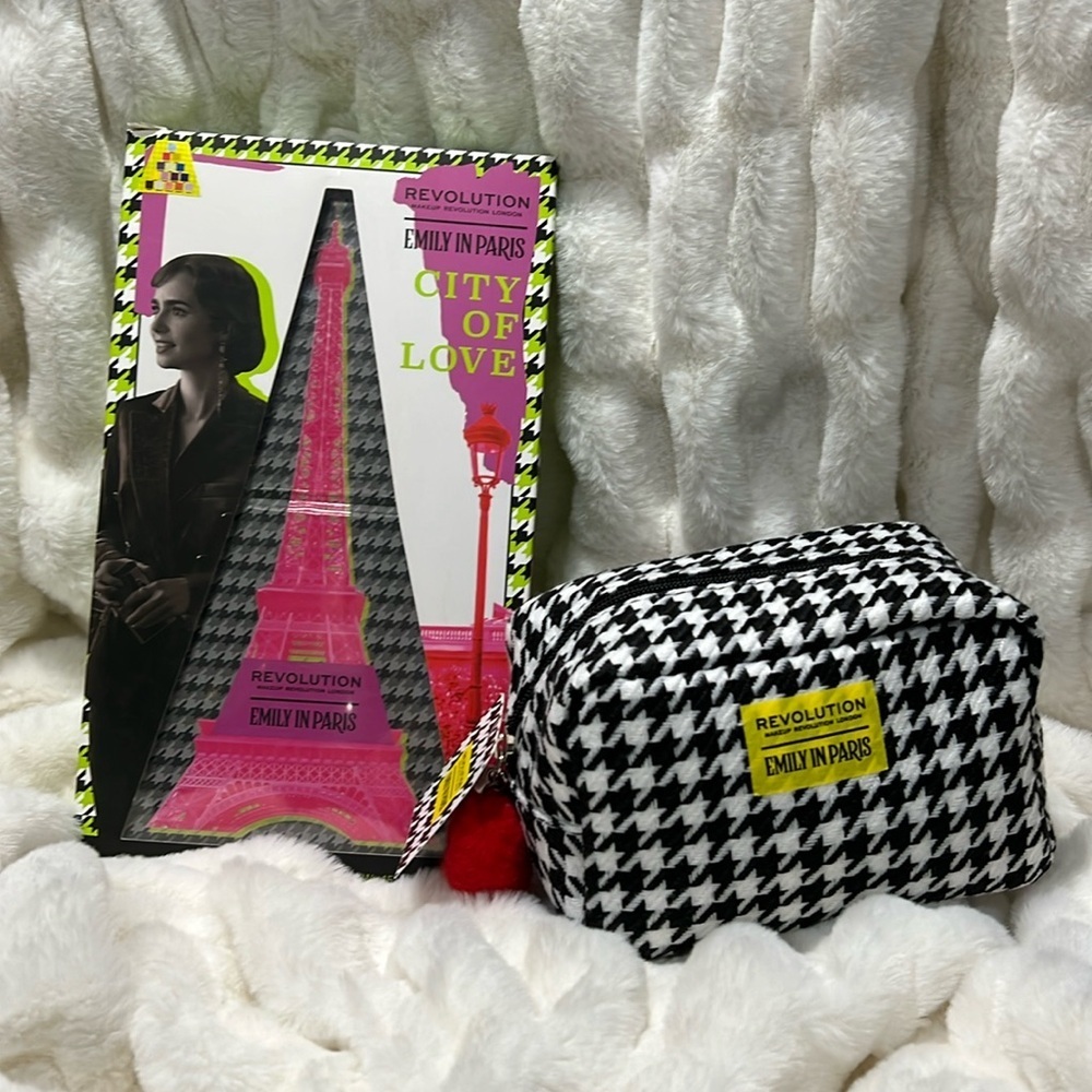 PRICE IS FIRM Revolution Emily in Paris City of Love Eyeshadow Palette & Bag Set